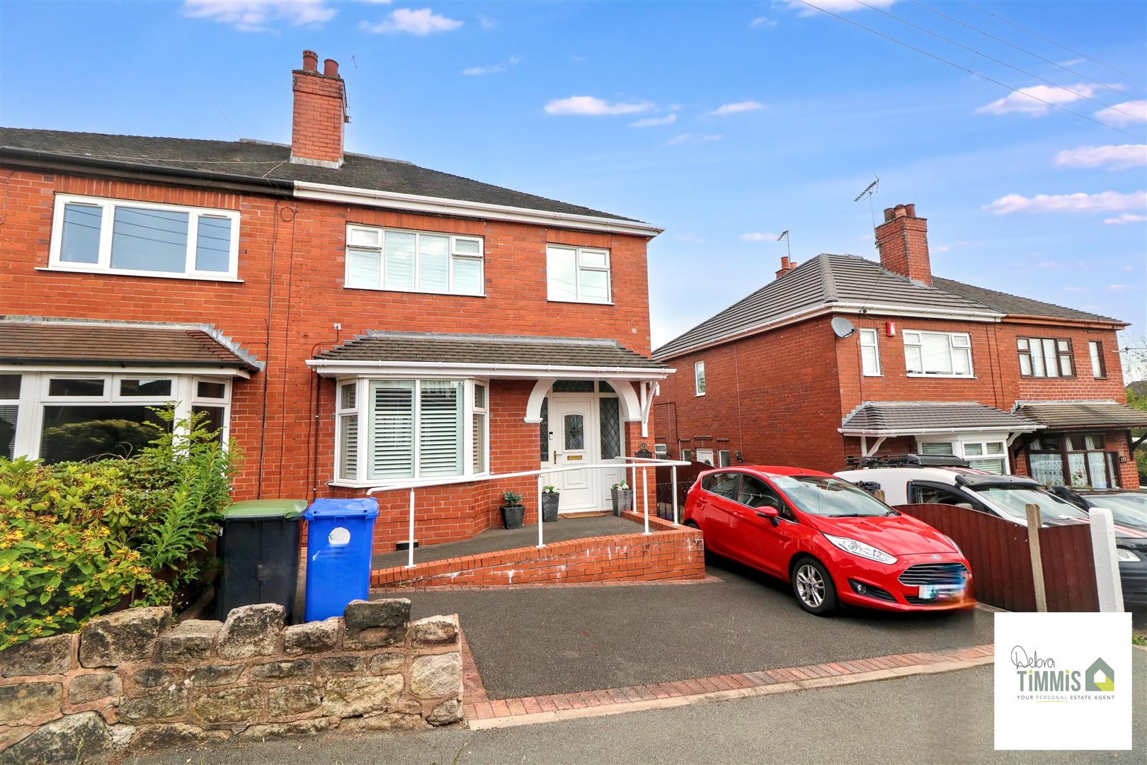 3 bed property in Courtway Drive, Stoke On Trent